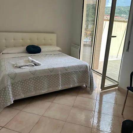And Relax Oda ve Kahvaltı 3*